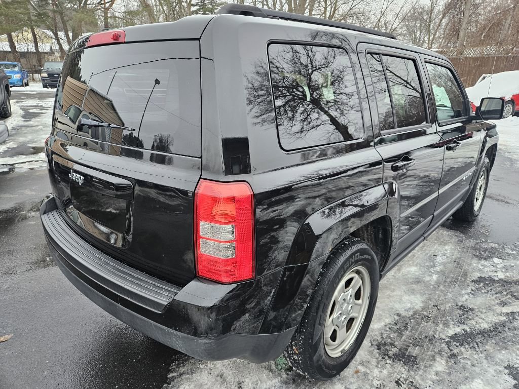 Used 2016 Jeep Patriot Sport w/ Power Value Group image 9