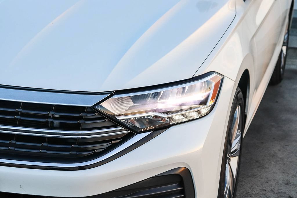 Used 2023 Volkswagen Jetta SE FWD image 5