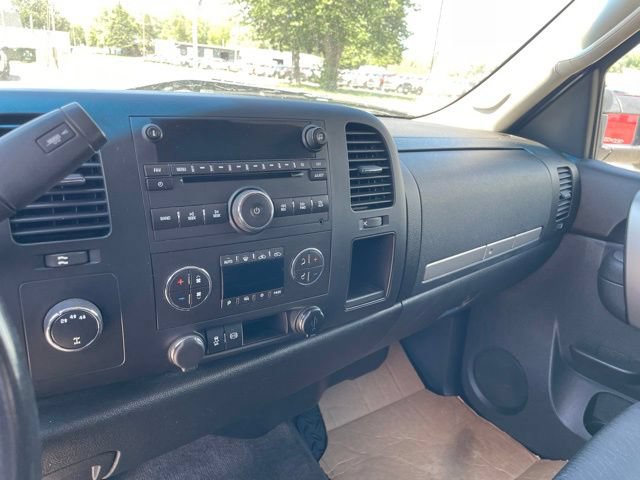 Used 2013 Chevrolet Silverado 3500 LT w/ Interior Plus Package AWD/4WD image 8
