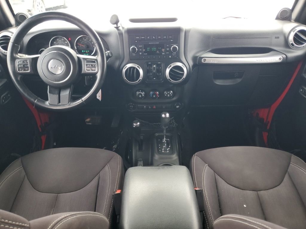 Used 2014 Jeep Wrangler Unlimited Sahara w/ Connectivity Group image 6