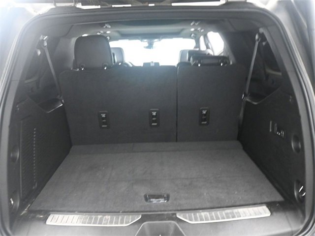 Used 2021 Chevrolet Suburban Premier w/ Premium Package image 19