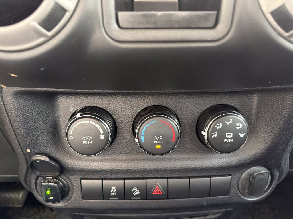 Used 2016 Jeep Wrangler Unlimited Sport AWD/4WD image 20