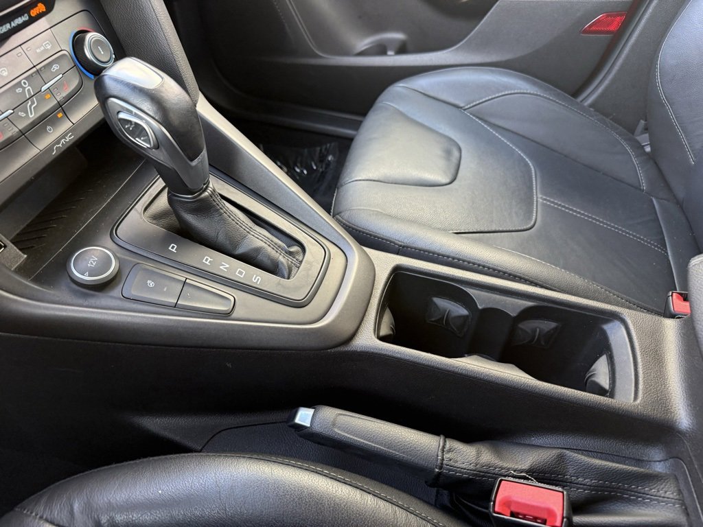 Used 2016 Ford Focus SE w/ Equipment Group 201A image 25