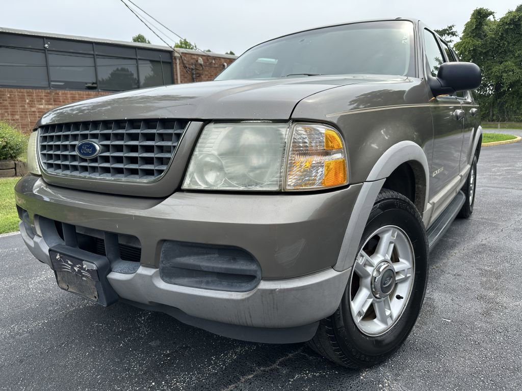 Used 2002 Ford Explorer XLT image 1