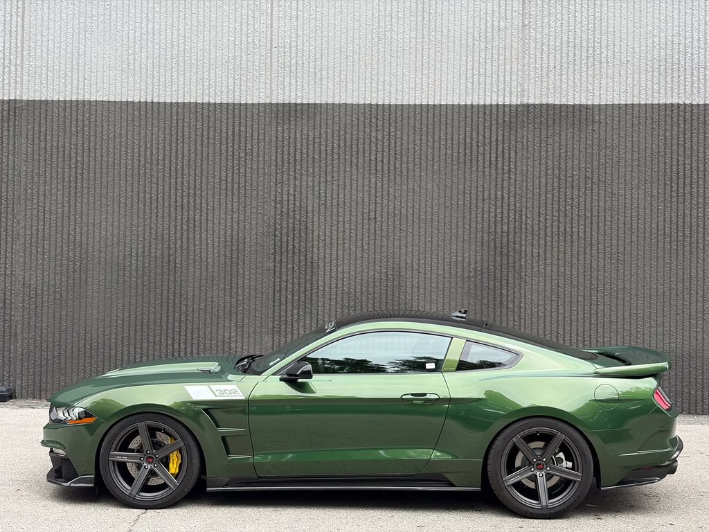 Used 2022 Ford Mustang GT Premium w/ Black Accent Package RWD image 4