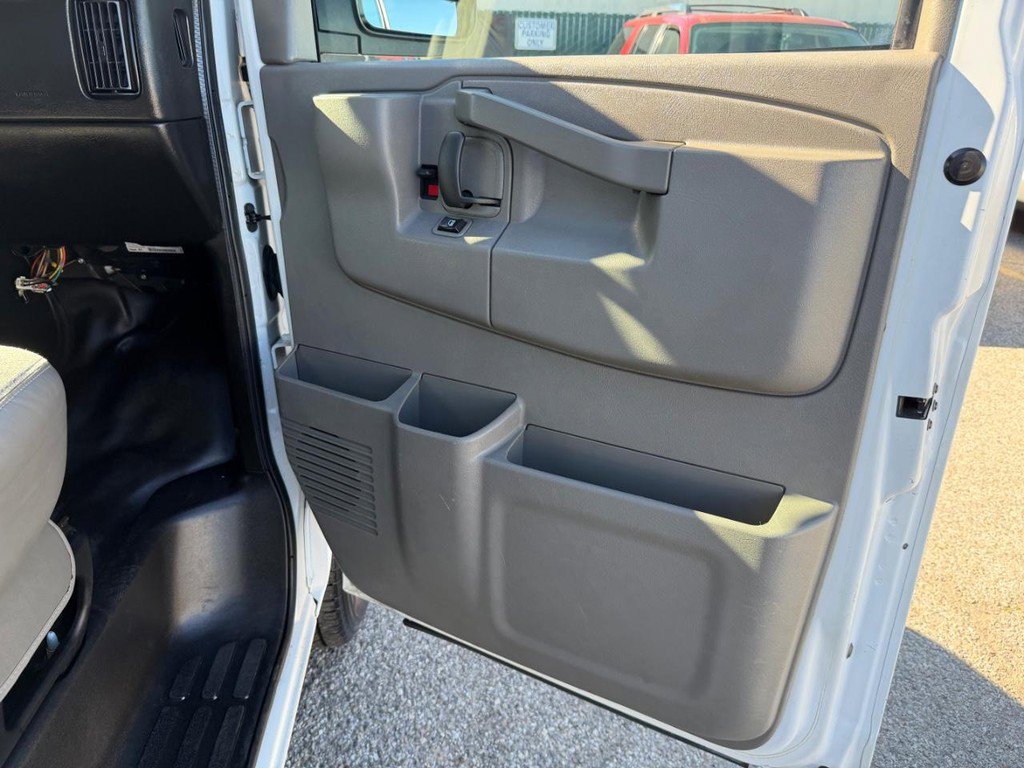 Used 2019 Chevrolet Express 2500 image 18