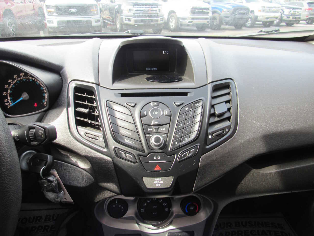 Used 2019 Ford Fiesta SE image 12