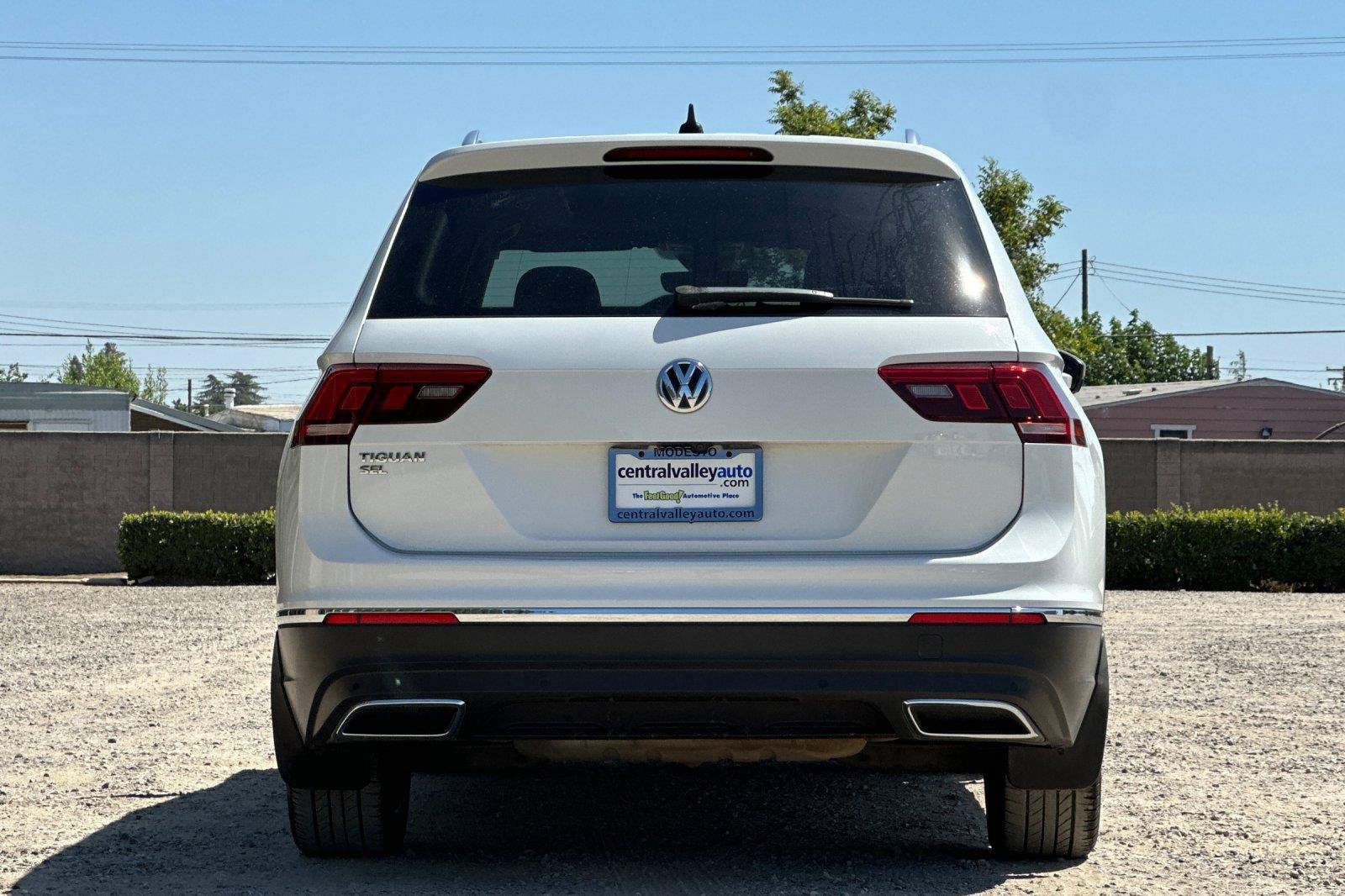Used 2018 Volkswagen Tiguan SEL Premium AWD/4WD image 4