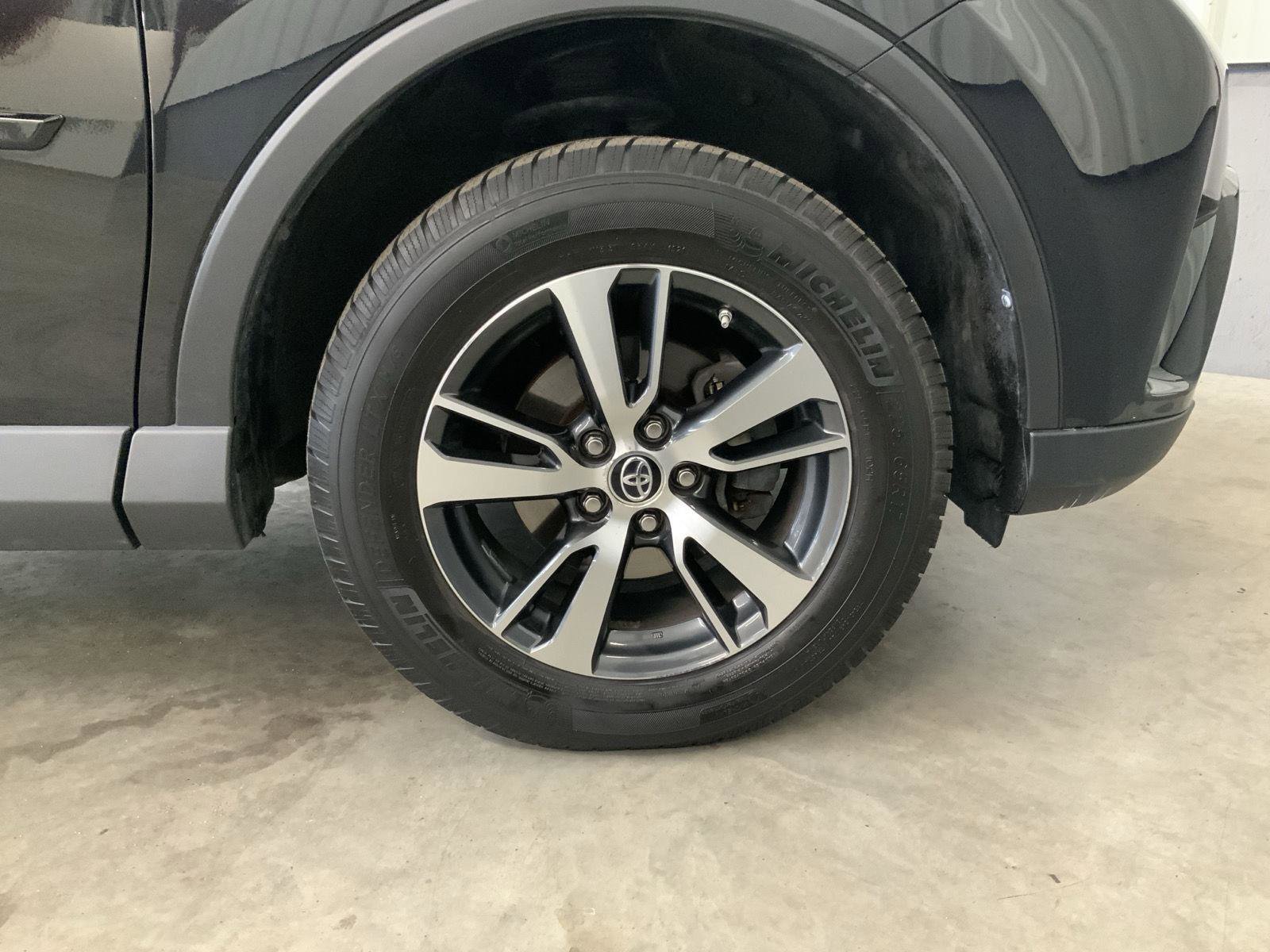 Used 2016 Toyota RAV4 XLE FWD image 35