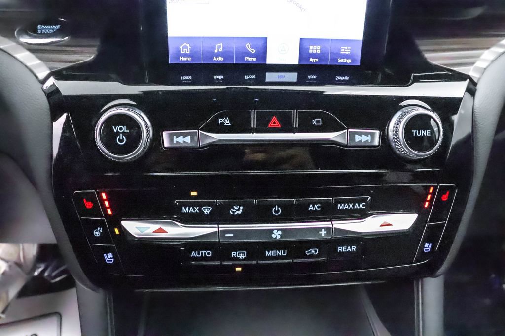 Used 2022 Ford Explorer Limited w/ Limited Technology Package image 12