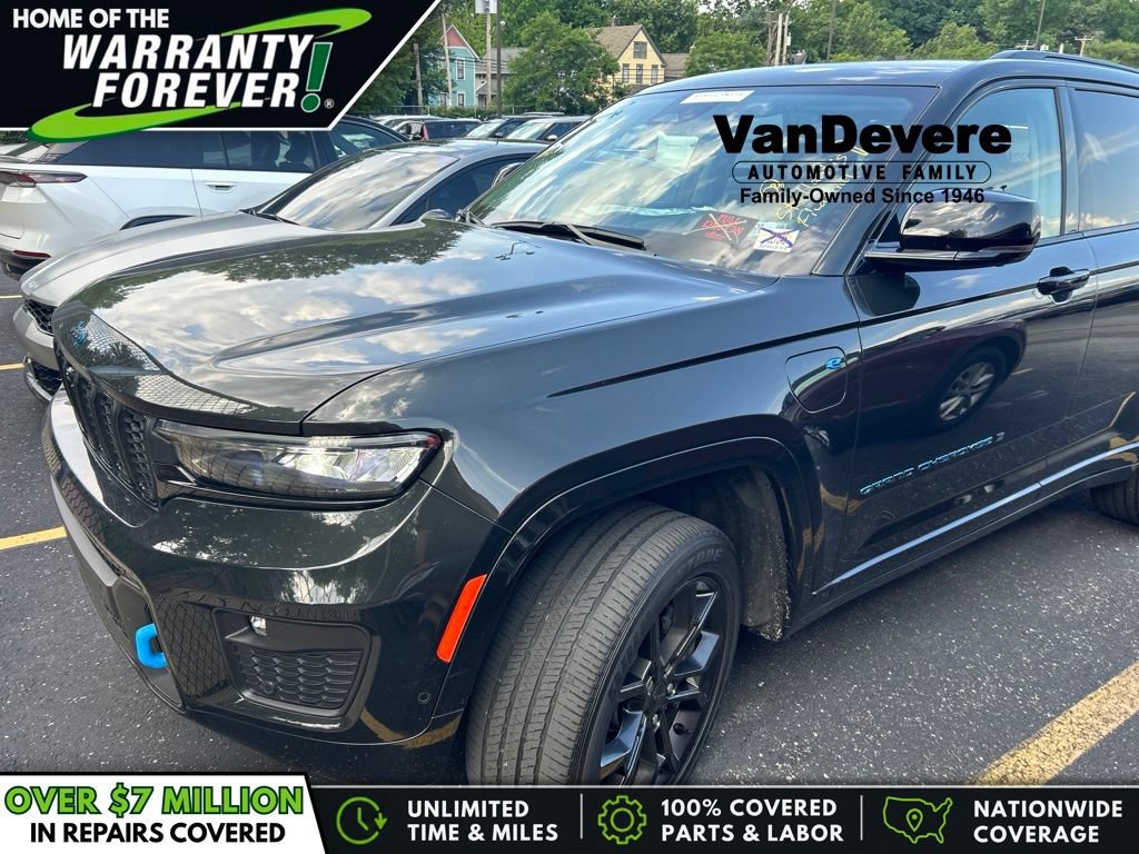 Used 2023 Jeep Grand Cherokee 30th Anniversary AWD/4WD image 1