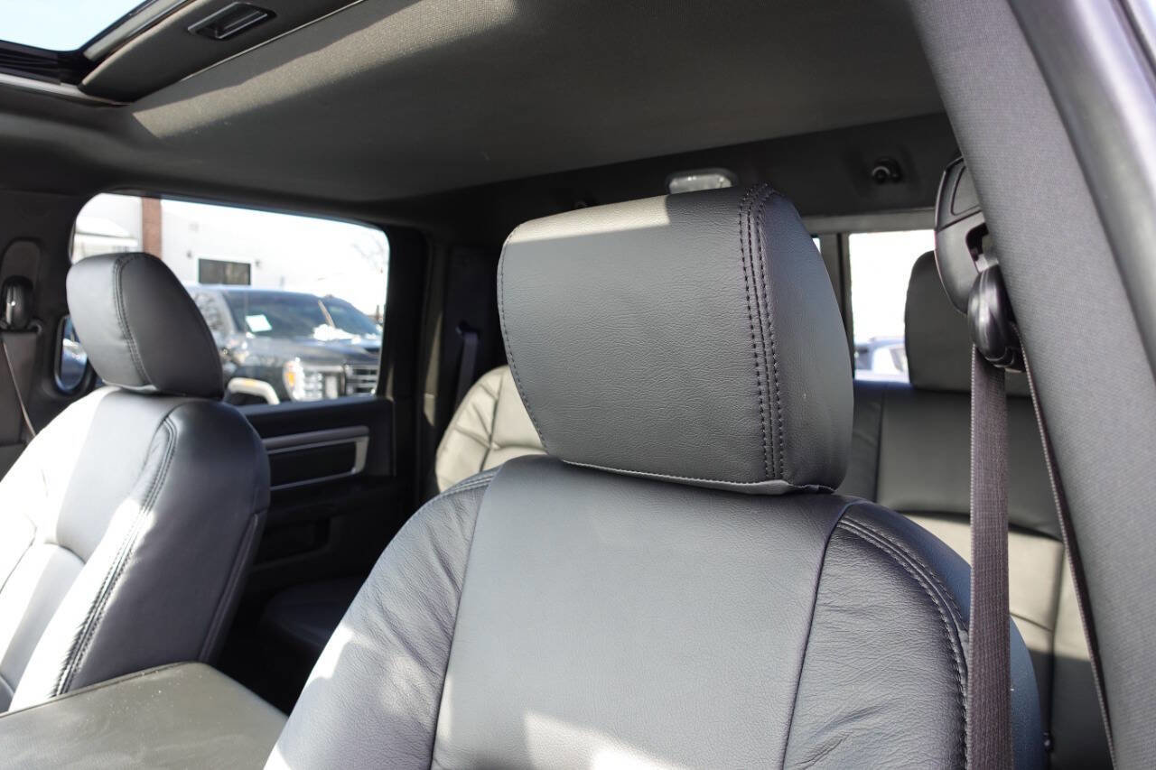 Used 2021 RAM 1500 Classic Warlock image 15