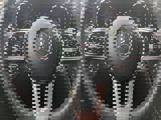 Certified 2022 Mercedes-Benz GLC 300 w/ Premium Package Lite image 21