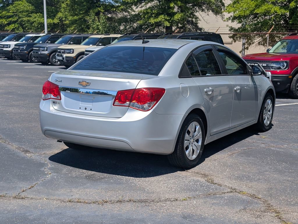 Used 2014 Chevrolet Cruze LS FWD image 6