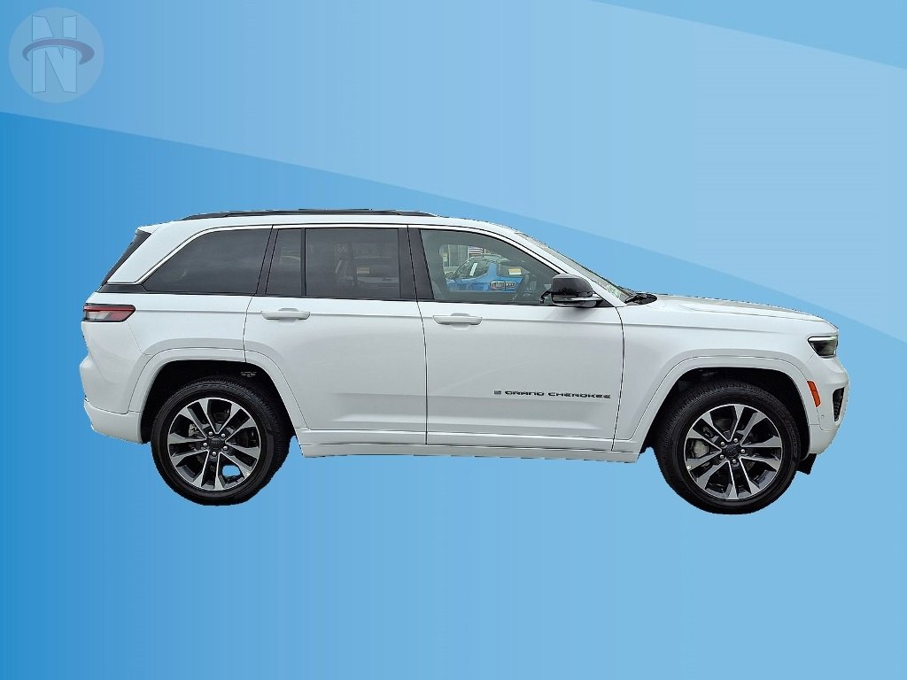 Certified 2025 Jeep Grand Cherokee Overland w/ Adv Protech Group III image 26