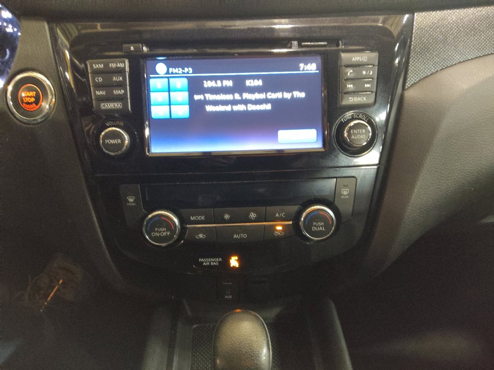 Used 2016 Nissan Rogue SL image 25