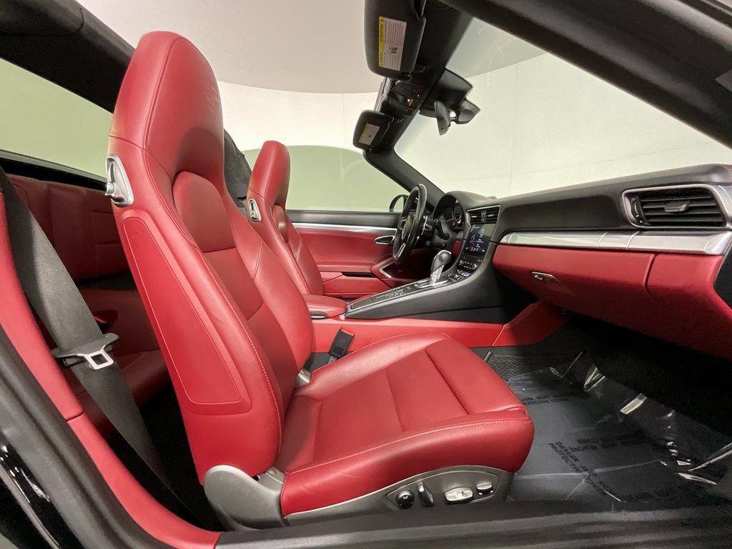 Used 2019 Porsche 911 Targa 4 AWD/4WD image 21