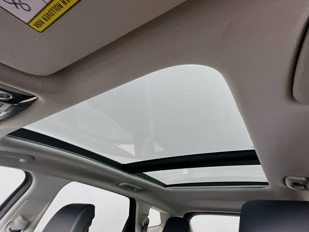 Used 2025 Kia Sportage SX image 21