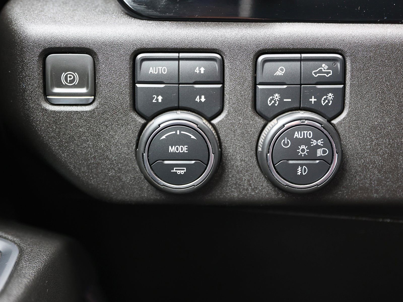 Certified 2024 Chevrolet Silverado 3500 LTZ w/ LTZ Premium Package image 42