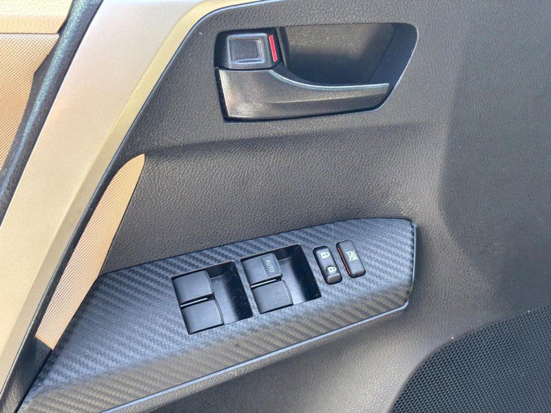 Used 2013 Toyota RAV4 LE FWD image 16