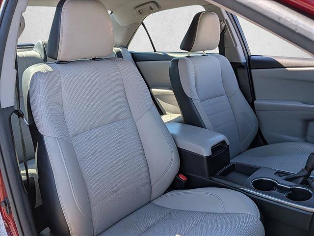 Used 2016 Toyota Camry SE FWD image 19