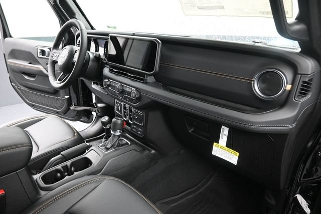New 2026 Jeep Gladiator Sport AWD/4WD image 17