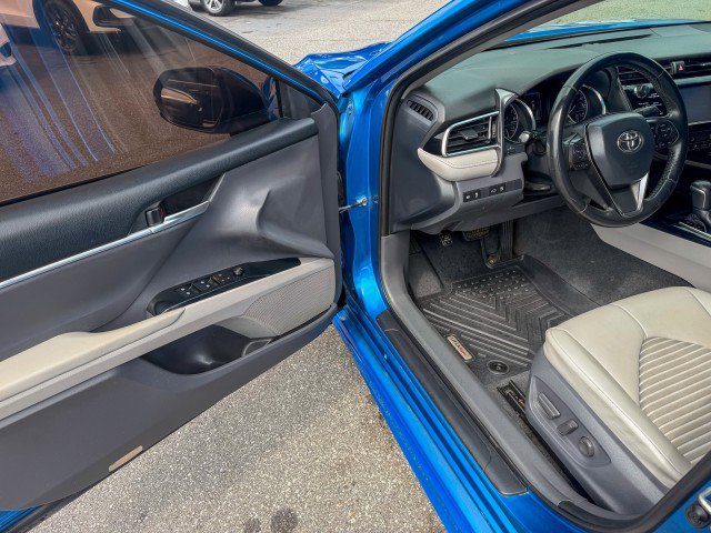 Used 2018 Toyota Camry SE FWD image 12