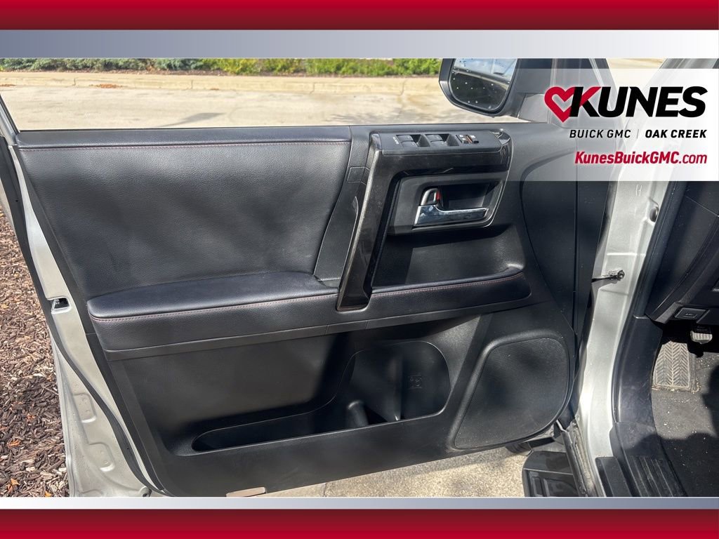 Used 2022 Toyota 4Runner TRD Off-Road Premium image 9