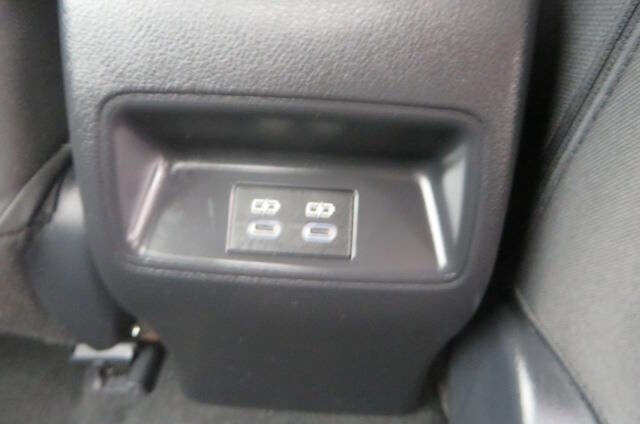 Used 2025 Toyota Corolla SE w/ Convenience Package FWD image 42