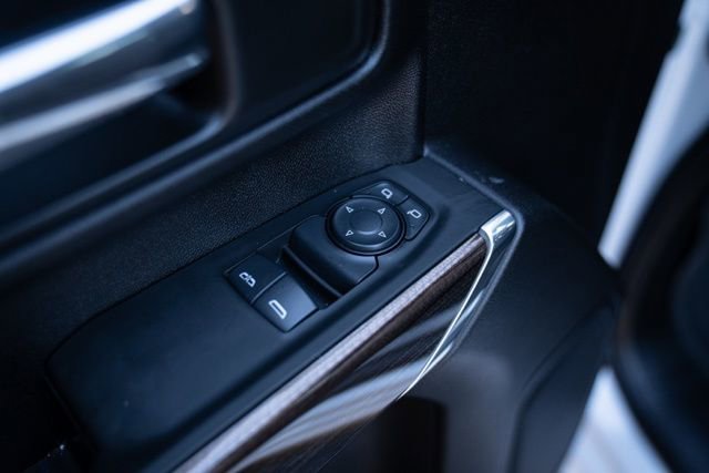 Used 2025 Chevrolet Silverado 2500 LT w/ Convenience Package image 39