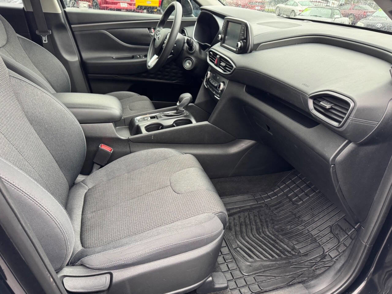 Used 2019 Hyundai Santa Fe SE image 12