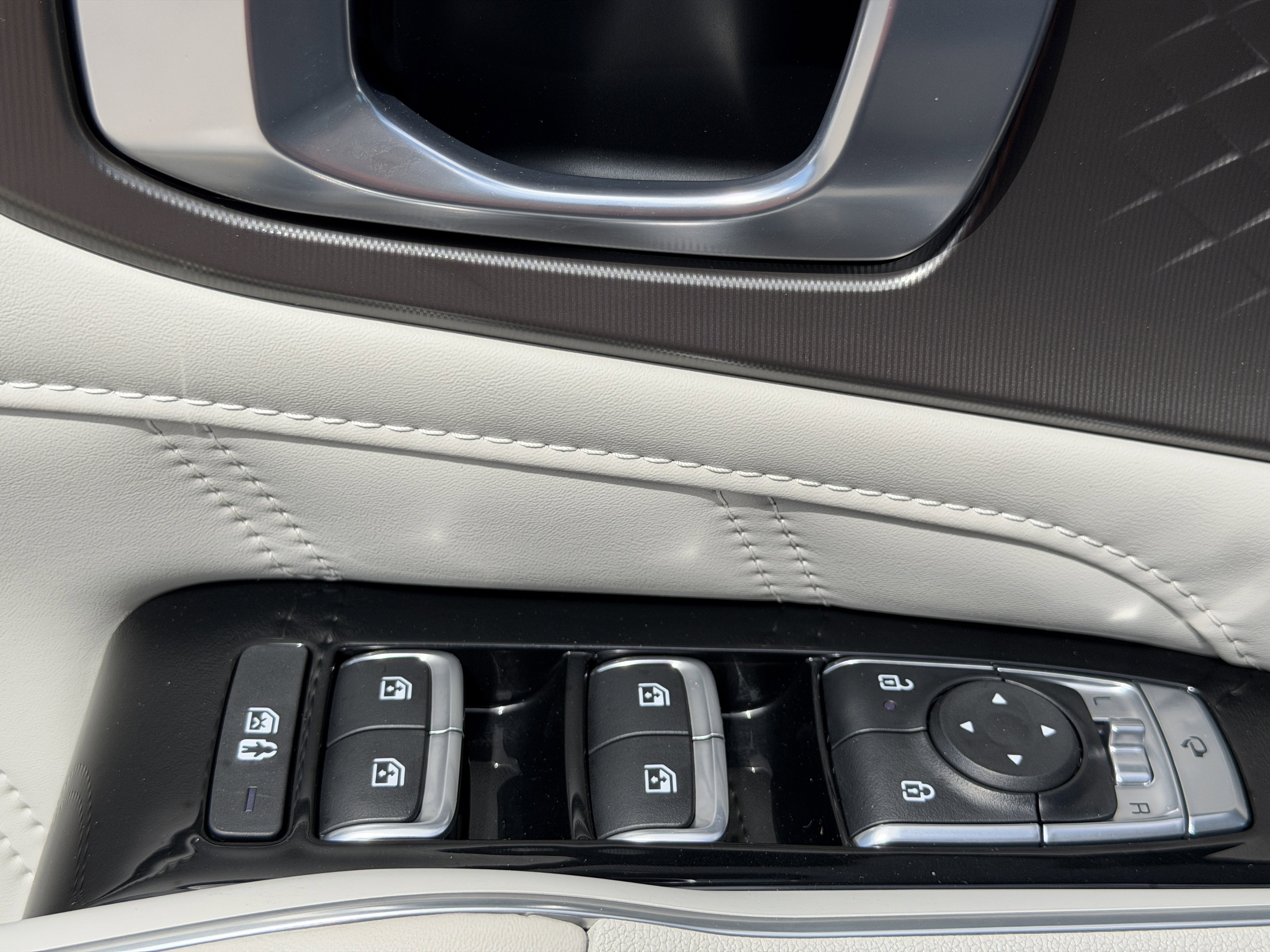 Used 2025 Kia Sorento SX image 20