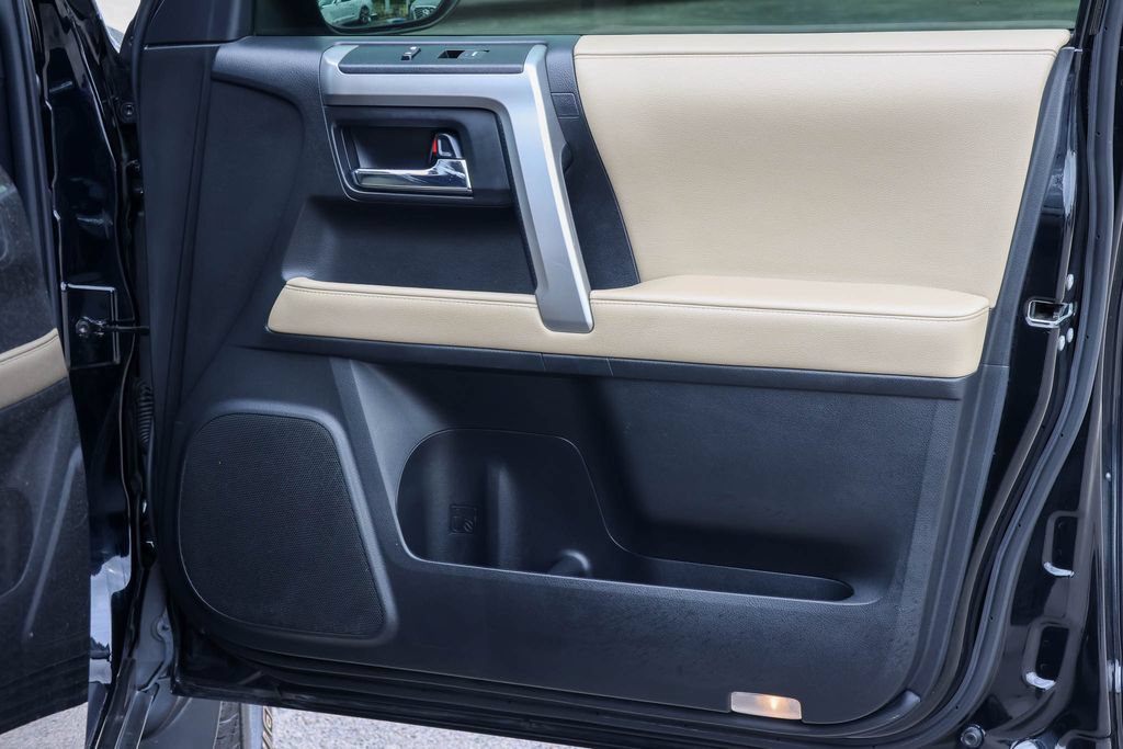 Used 2021 Toyota 4Runner SR5 Premium w/ Moonroof Package RWD image 15