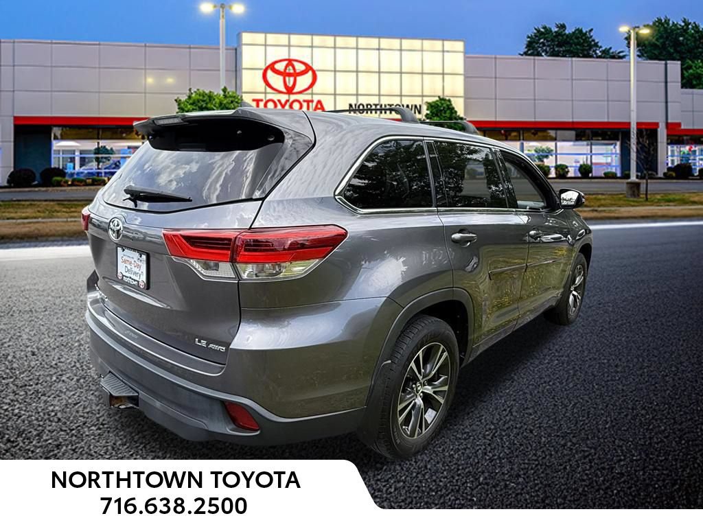 Used 2018 Toyota Highlander Plus AWD/4WD image 28