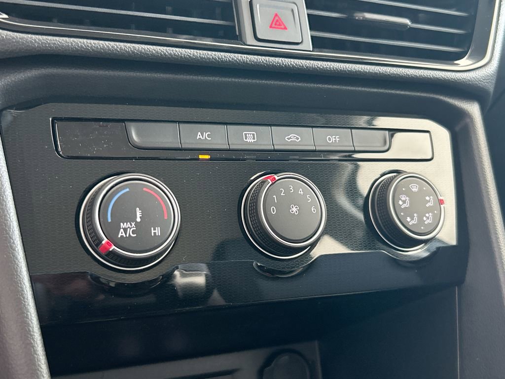 Certified 2025 Volkswagen Taos S FWD image 25