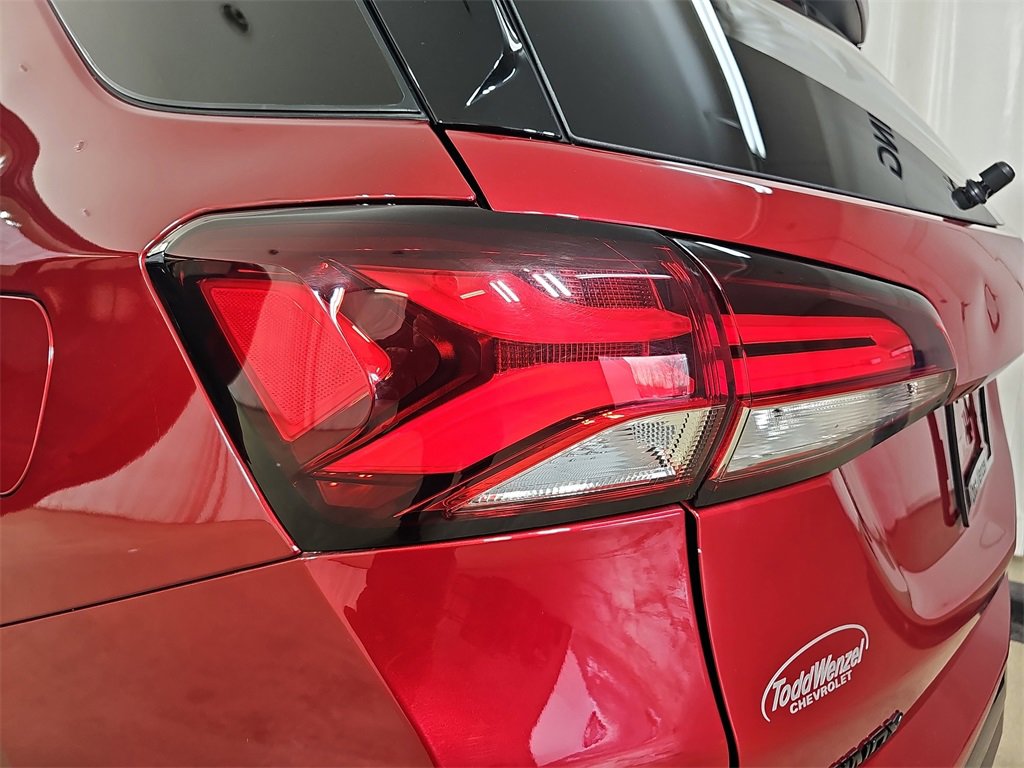 Certified 2023 Chevrolet Equinox RS w/ RS Leather Package image 38