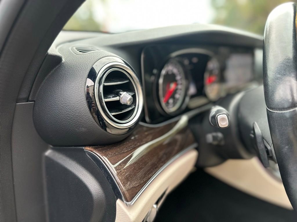 Used 2019 Mercedes-Benz E 300 w/ Premium 1 Package image 21