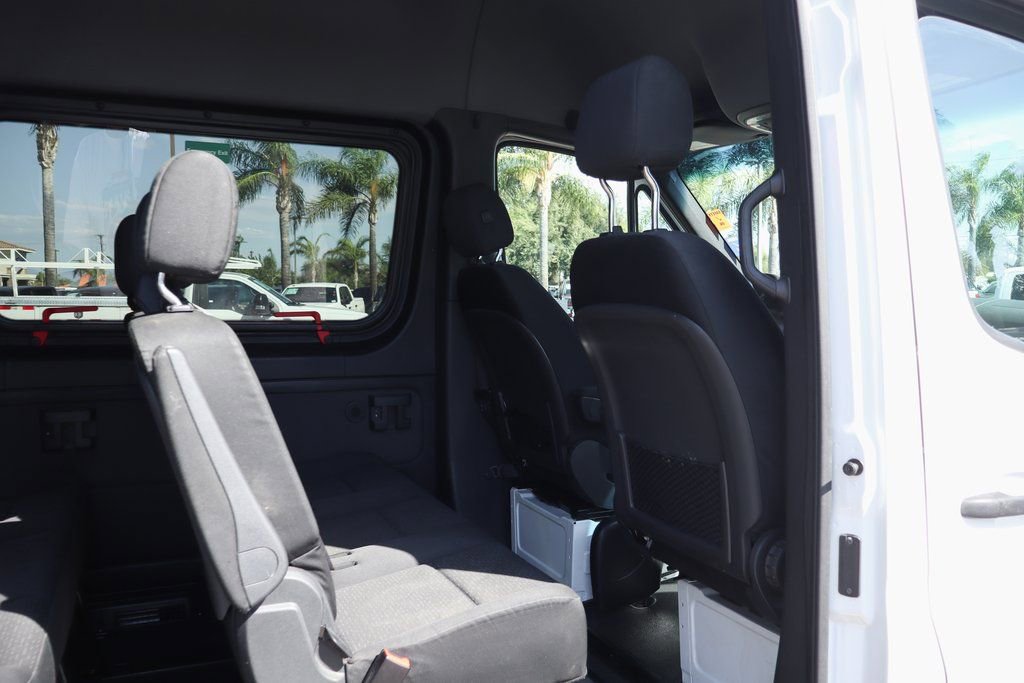 Used 2019 Mercedes-Benz Sprinter 2500 image 12