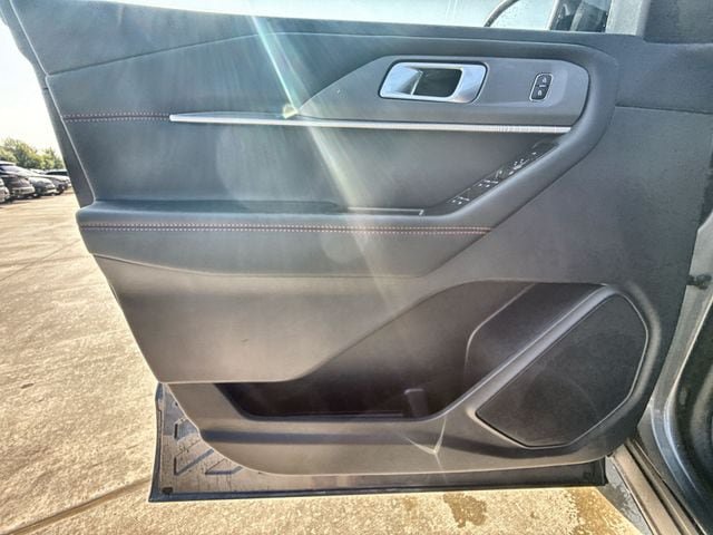 Used 2026 Ford Explorer ST-Line AWD/4WD image 13