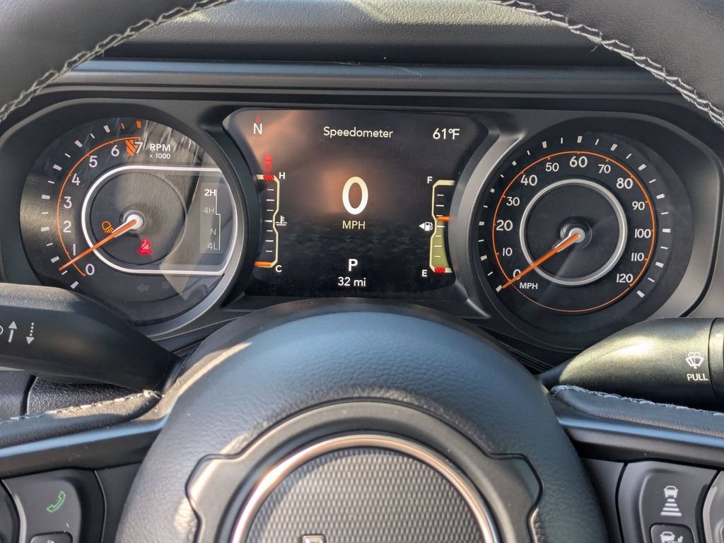 New 2026 Jeep Gladiator Mojave w/ Safety Group AWD/4WD image 16