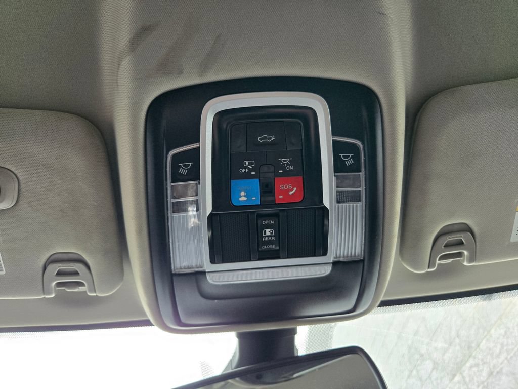 Used 2024 RAM 2500 Laramie AWD/4WD image 25
