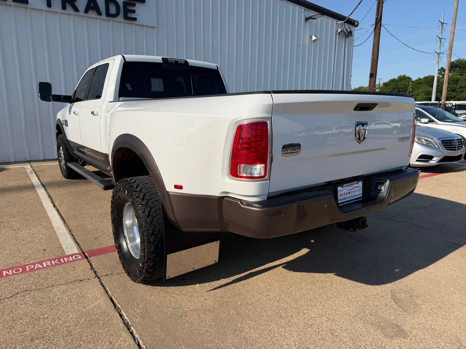 Used 2018 RAM 3500 Laramie Longhorn AWD/4WD image 4