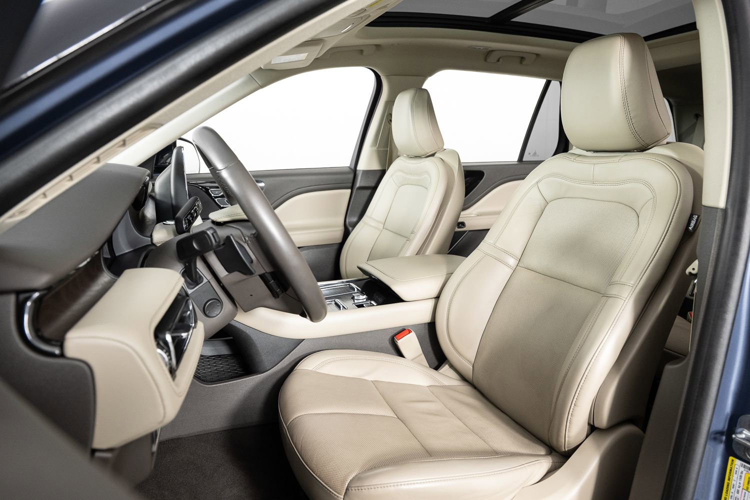 Used 2021 Lincoln Aviator Reserve w/ Class IV Trailer Tow Package image 15