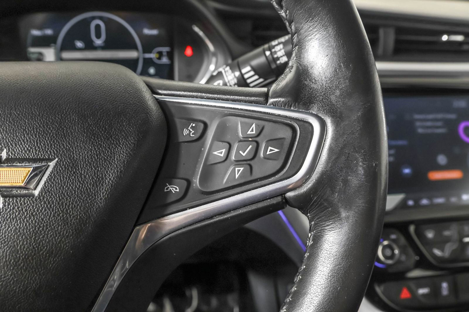 Used 2019 Chevrolet Bolt Premier w/ Infotainment Package image 28