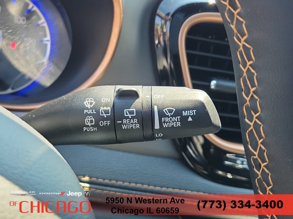 New 2027 Chrysler Pacifica Pinnacle w/ Theater Group AWD/4WD image 30