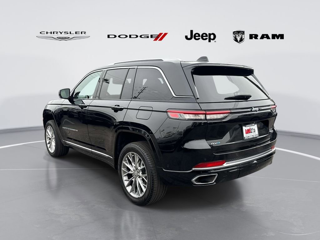 Used 2023 Jeep Grand Cherokee Summit AWD/4WD image 4