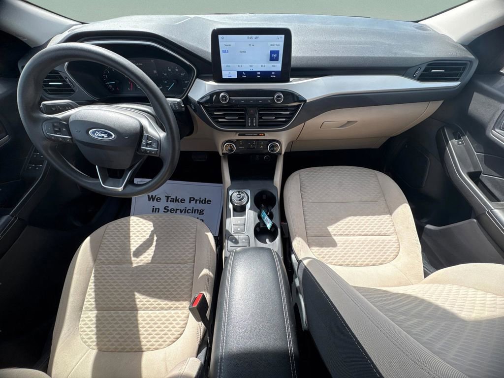 Used 2021 Ford Escape SE image 13