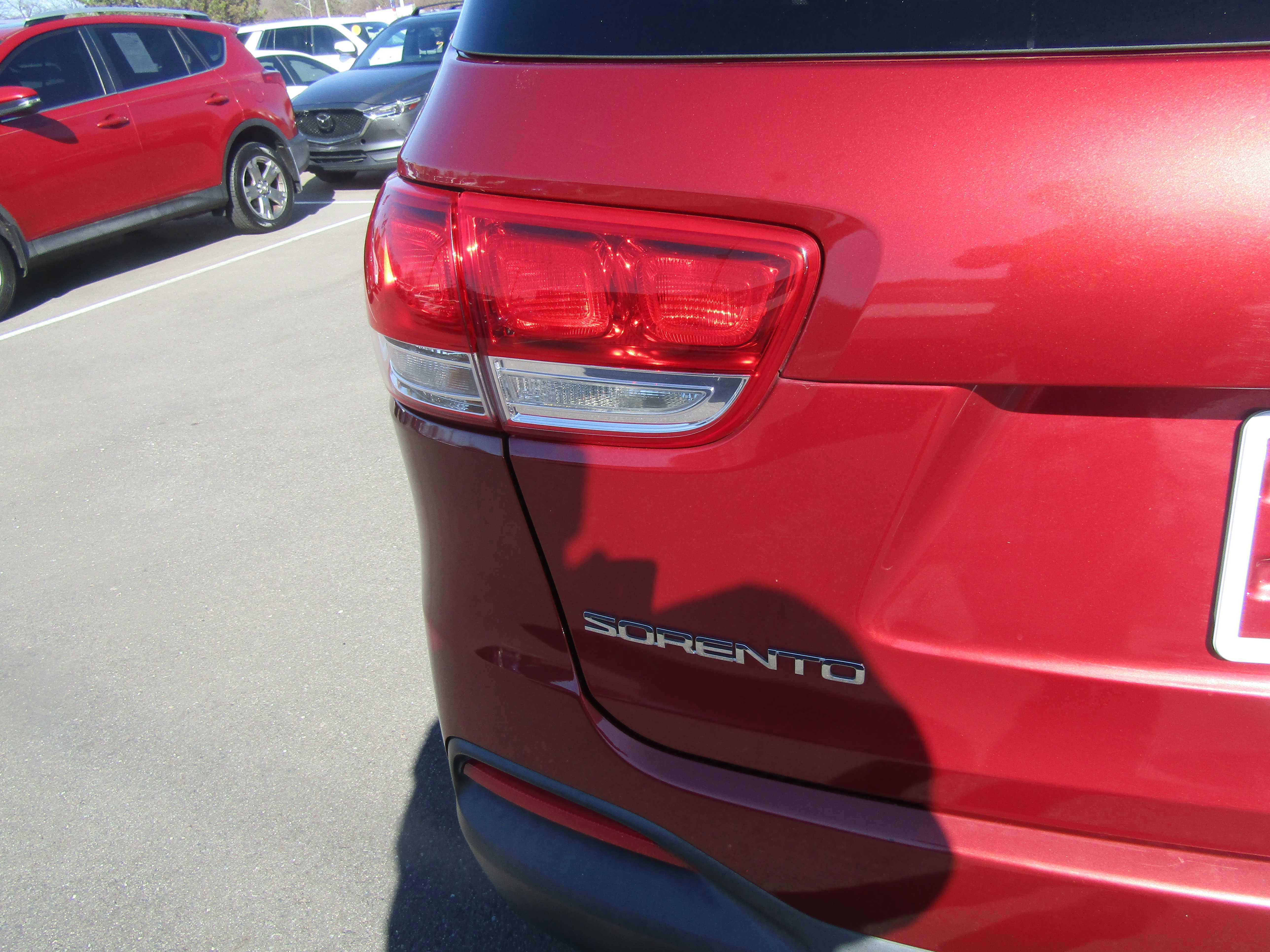 Used 2017 Kia Sorento FWD image 8