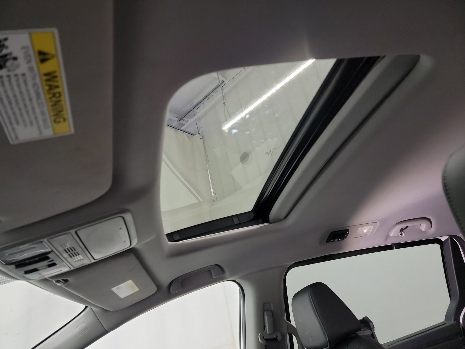 Used 2023 Honda Odyssey EX-L image 24