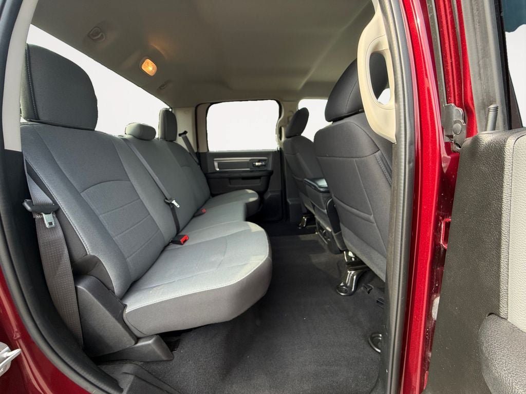 Used 2022 RAM 1500 Classic SLT AWD/4WD image 23